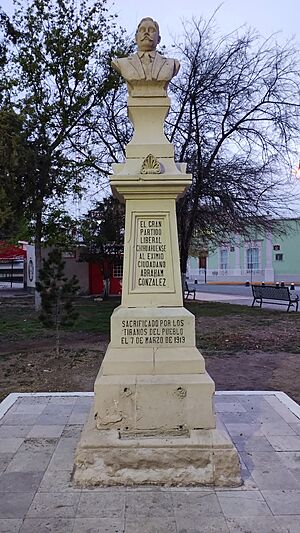 Archivo:Busto de Abraham Gonzalez