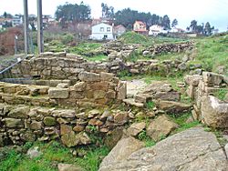 Archivo:Castelo da rocha forte muros do interior