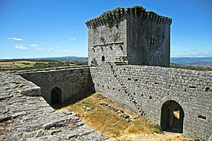 Archivo:Castelo de Monforte - Águas Frias - Portugal (6072303453)