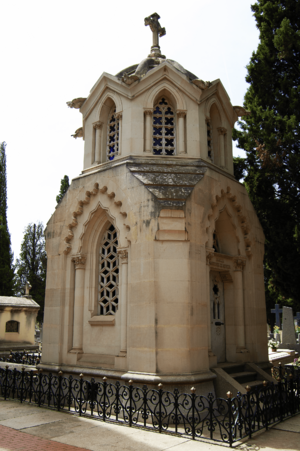 Archivo:Cementerio Municipal de Alcalá de Henares (RPS 21-05-2022) panteón de la familia Martínez de Septién, de 1898