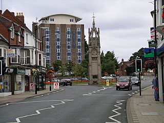 Clock tower in The Square at Kenilworth, Warwickshire, England.jpg