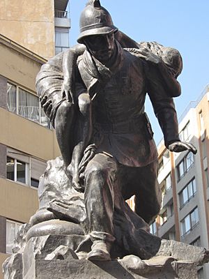 Archivo:Coll y Pi, Antonio - Monumento a los bomberos -f03