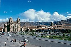 Archivo:Cuzco Plaza de Armas medium