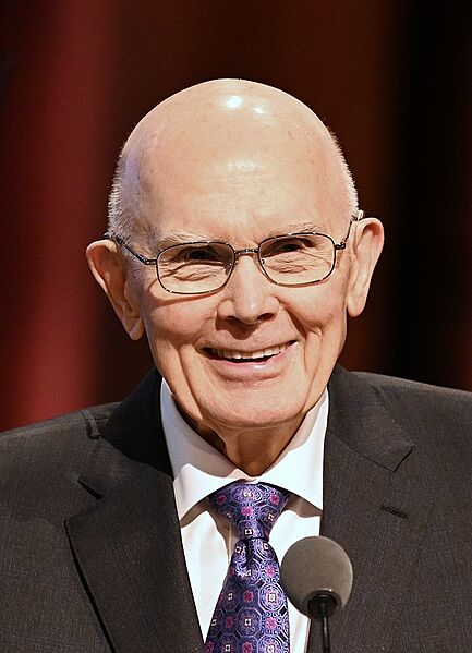 Dallin Harris Oaks (cropped3x4)