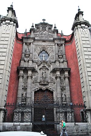 Archivo:FacadeLaEnseñanza1DF
