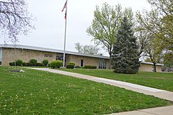 Huber Ridge Elementary School.jpg
