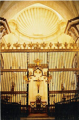 Archivo:Iglesia Chinchilla reja