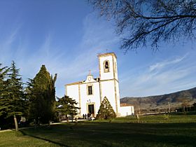 Iglesia de la Concepción de Trescasas.jpg