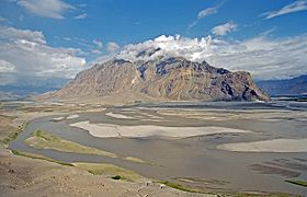 Archivo:Indus near Skardu