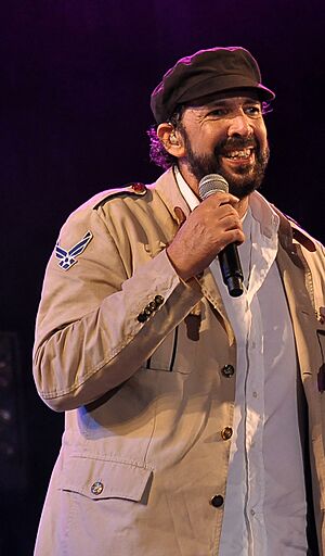 Archivo:Juan Luis Guerra in 2012