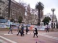 Pancartas en la Plaza de Mayo