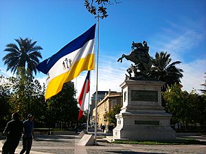 Archivo:Plaza de los Héroes