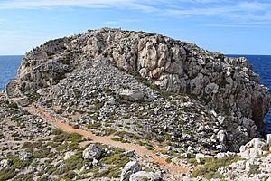 Archivo:Poblat de Cala Morell 10