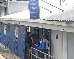 Puesto de migración en Sixaola, Costa Rica.jpg