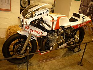 Archivo:Yamaha XJ-900 1000cc 24H Montjuic 1983