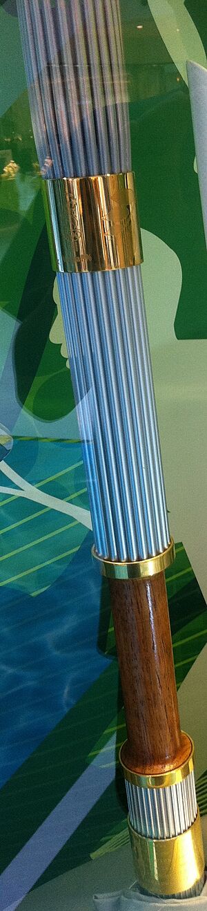 Archivo:1996 olympic torch2