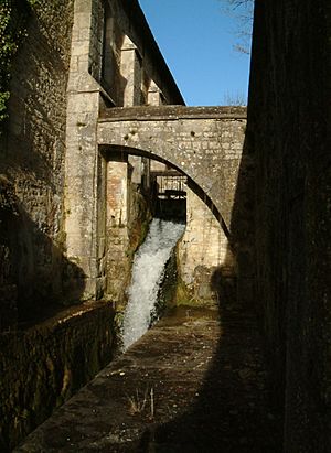 Archivo:Abbaye de Fontenay - La Forge 1