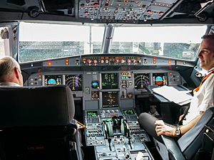 Archivo:Airbus-319-cockpit