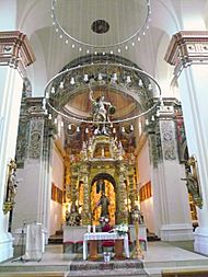 Archivo:Alfaro - Colegiata de San Miguel, interior 03