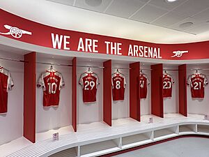 Archivo:Arsenal dressing room Emirates Stadium 2024-04-26