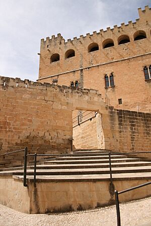 Archivo:Castillo Mitra - Valderrobres