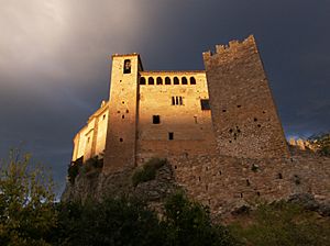 Archivo:Castillo y Colegiata de Santa María de Alquézar (Huesca, Aragón, España)