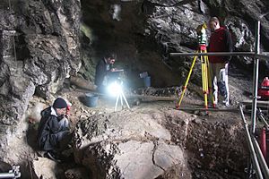 Archivo:Cueva del miron
