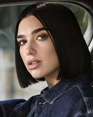 Archivo:DUA LIPA (44466385191) (cropped)