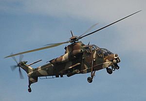 Archivo:Denel AH-2 Rooivalk (2006)