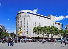 Archivo:El Corte Inglés Barcelona Plaça de Catalunya 2013
