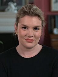 Emerald Fennell, 2023 (1).jpg