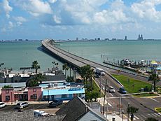 Archivo:Entrance to South Padre Island