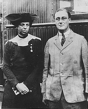 Archivo:Franklin D Roosevelt and Eleanor Roosevelt 1920