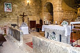 Iglesia de Santa María de Mijós. Tercio anterior.