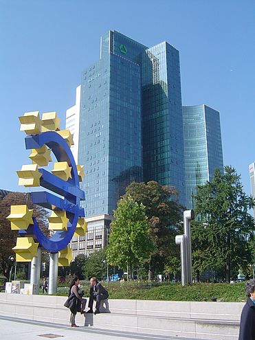 Image-Dresdner Bank and Euro, Frankfurt