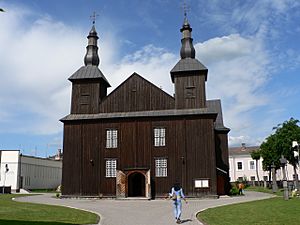 Archivo:Kiejdany wooden church