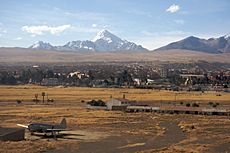 Archivo:Landing at the La Paz airport (El Alto)