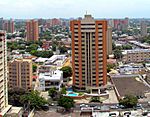 Maracaibo panoramica avenida Cecilio Acosta cuted (cropped).jpg