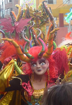 Archivo:Mascara de la Diablada Puneña