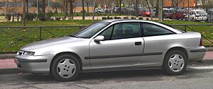 Archivo:Opel Calibra Fahrerseite
