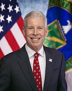 Secretary Chris Wright Official Portrait.jpg
