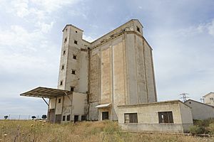 Archivo:Silo de La Tabla