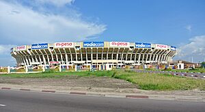 Archivo:Stade des martyrs 0332 Kinshasa (8756673901)
