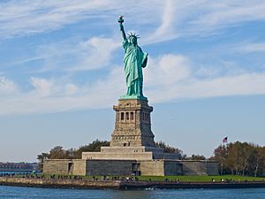 Archivo:Statue of Liberty, NY
