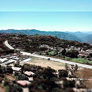 Archivo:Vista del municipio de Tambla