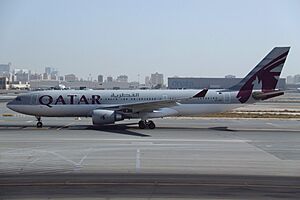Archivo:A7-ACF Airbus A330 QATAR (12240802374)