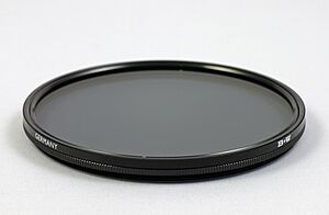 Archivo:B+W Polarizer77Slim 2