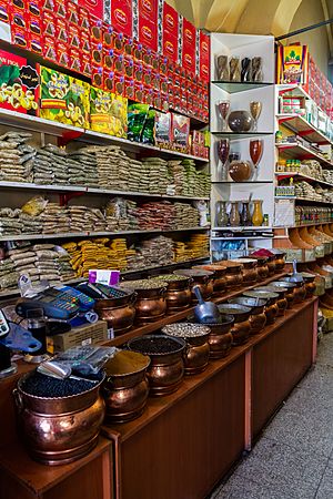 Archivo:Bazaar de Kerman, Irán, 2016-09-22, DD 40