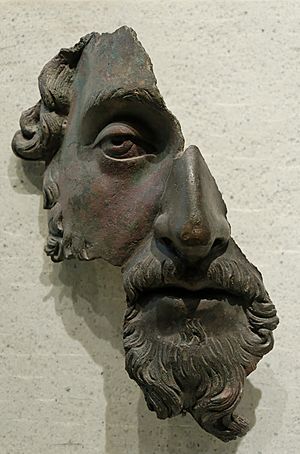 Archivo:Bronze Marcus Aurelius Louvre Br45