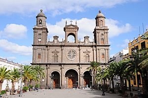Archivo:Catedral Santa Ana